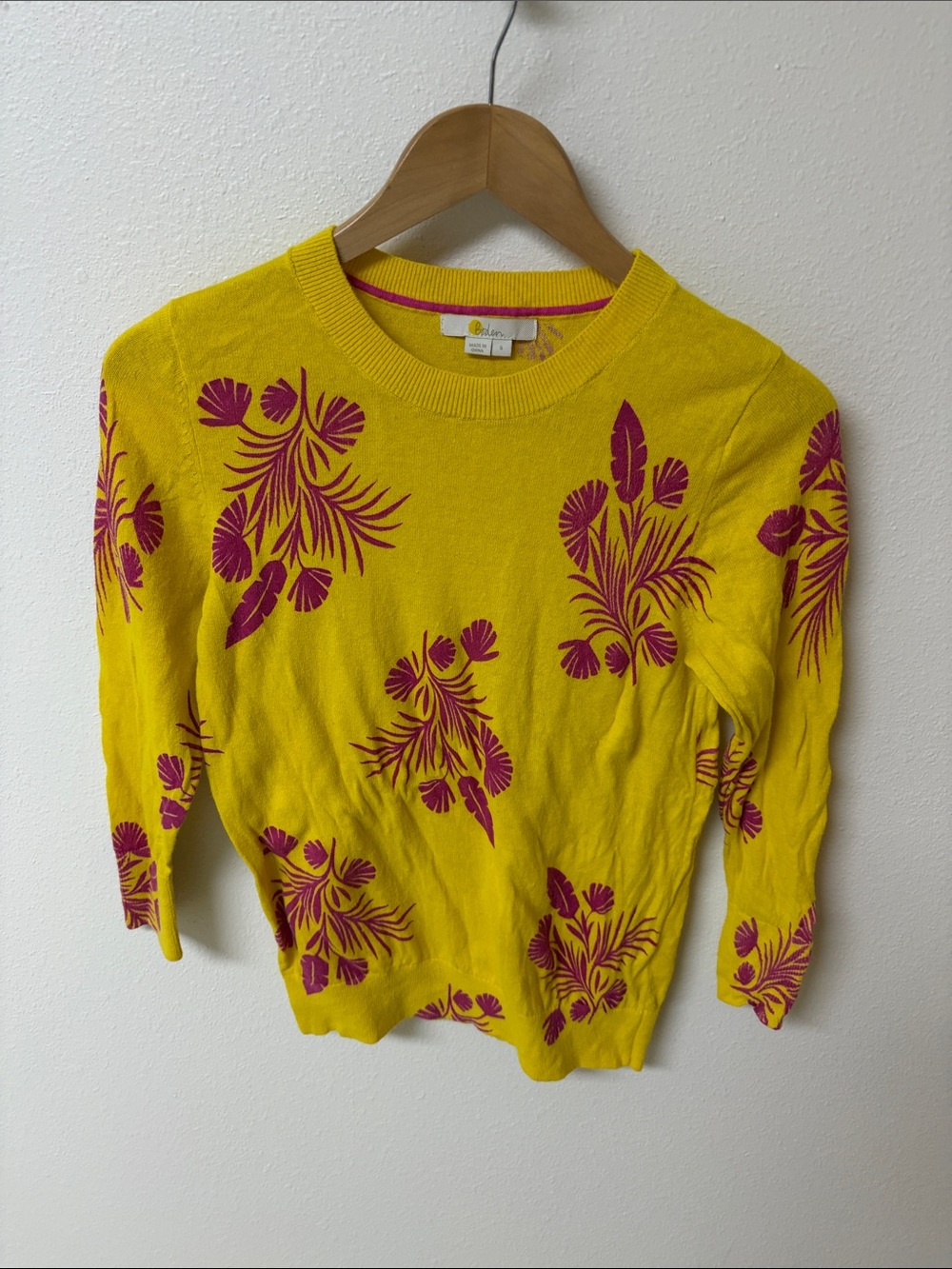Boden Yellow Crewneck Sweater with Pink Floral Motif women’s size S